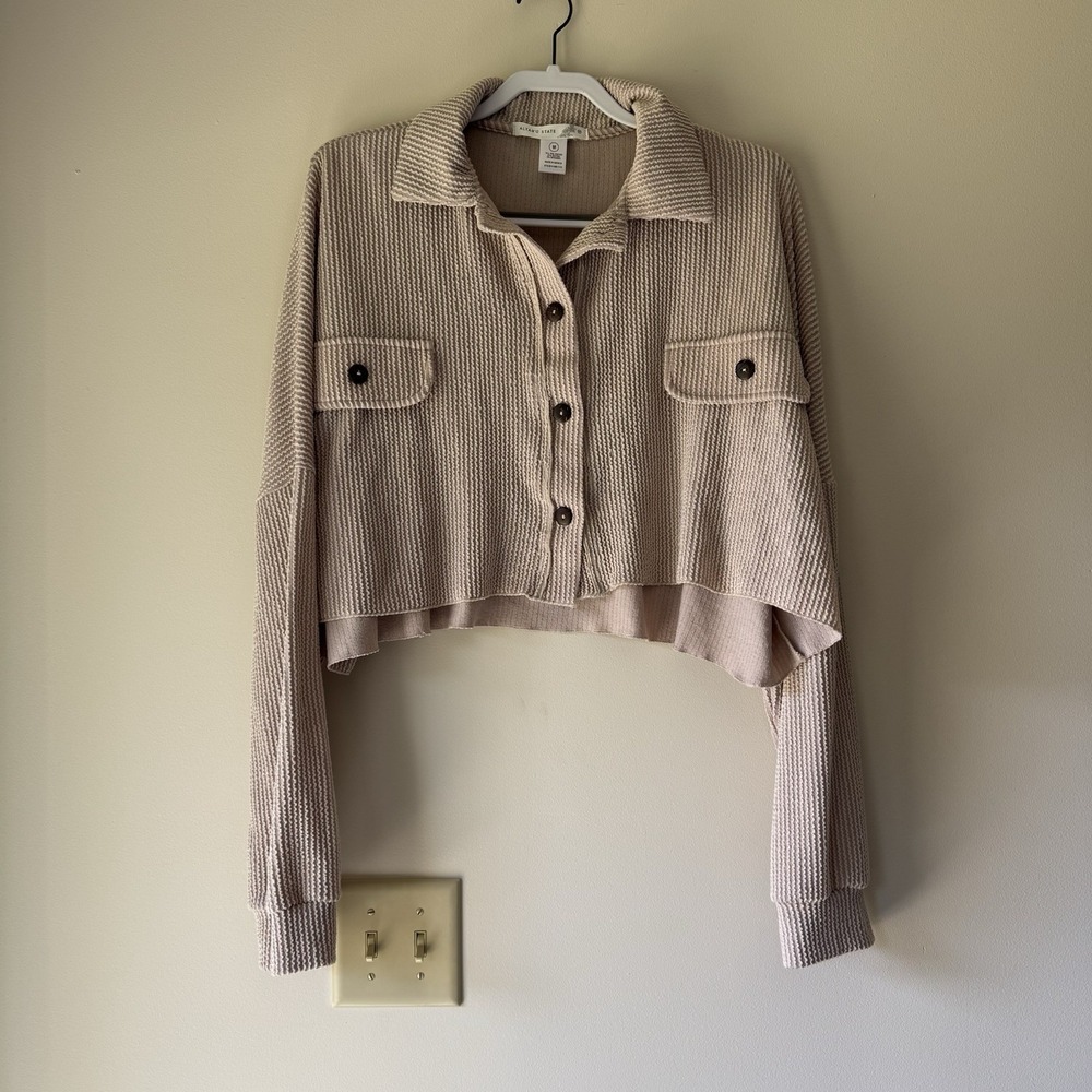 Altar'd State Beige Waffle Knit Cropped Shacket Button Up Jacket Women's‎ Medium